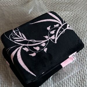 Victorias Secret plush blanket. New!
